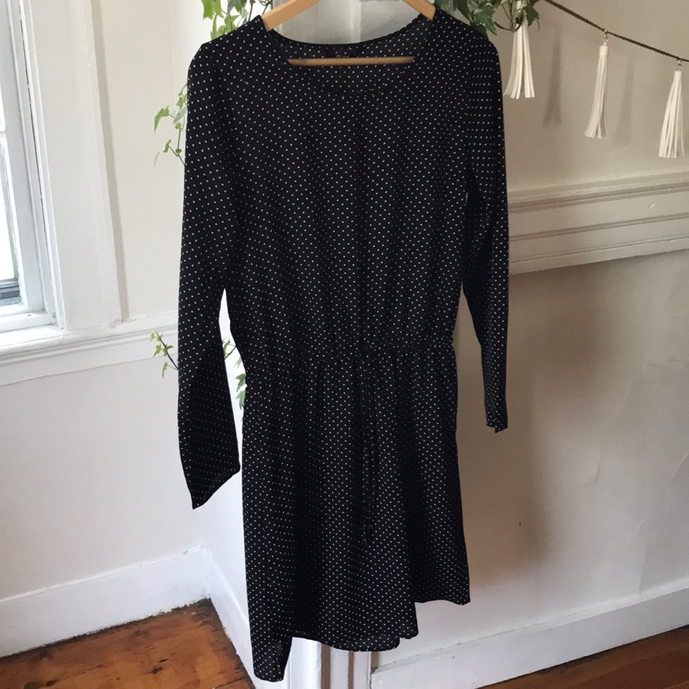 Polka dot dress with long sleeves